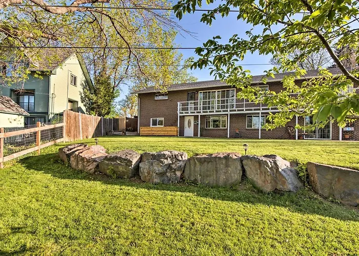 11 Mi To Denver Zoo: Lakewood Studio W/ Fire Pit!